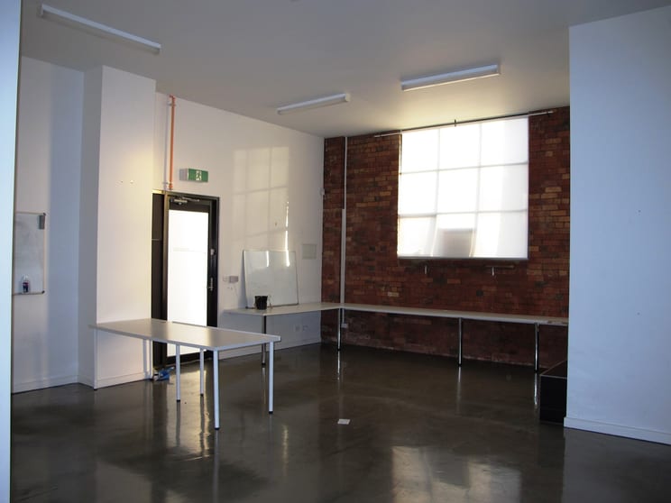 Click to view all images 4 Grant Street Fitzroy North VIC 3068 - Image 2