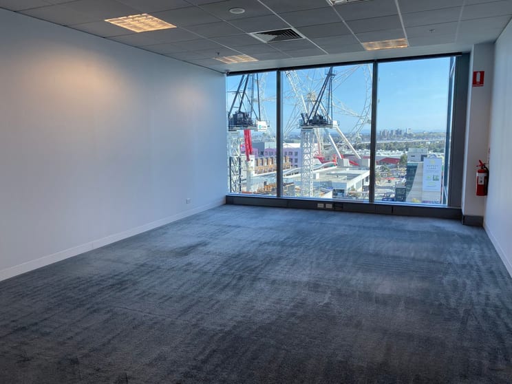 Click to view all images 1002/401 Docklands Drive Docklands VIC 3008 - Image 2