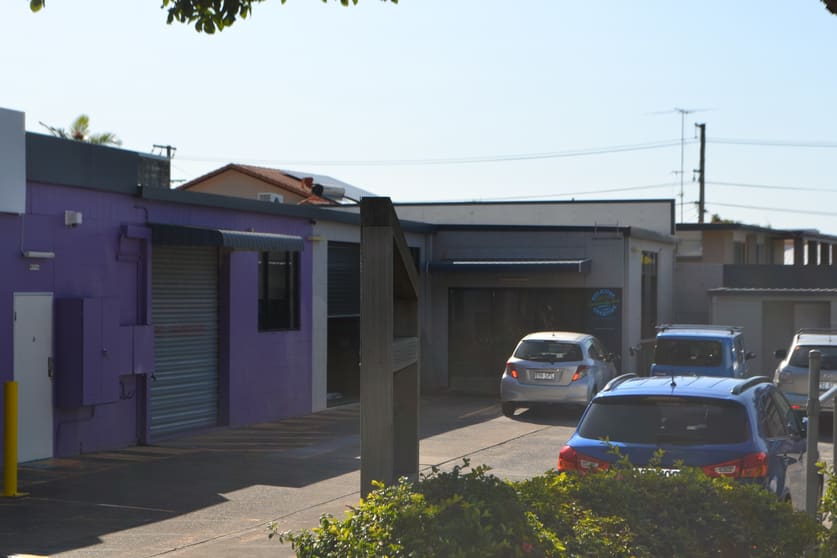 Click to view all images SHOP 2/65 West Burleigh Rd Burleigh Heads QLD 4220 - Image 1