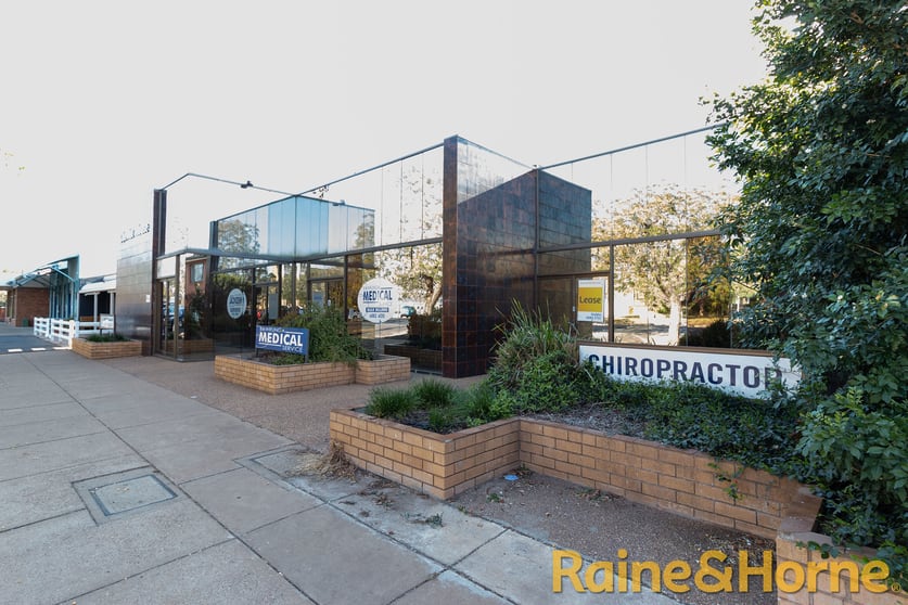 1/207 Brisbane Street Dubbo NSW 2830 - Image 1