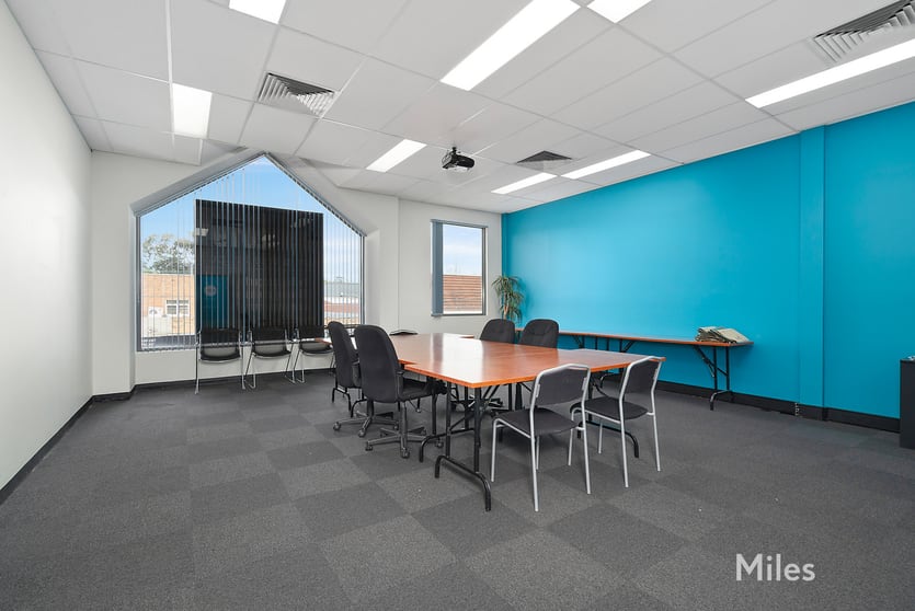 Click to view all images 1st Floor/233-235 Lower Heidelberg Road Ivanhoe East VIC 3079 - Image 3