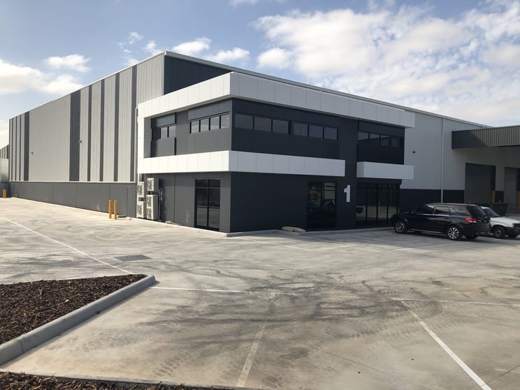 Click to view all images Unit 1/Unit 1 2 Key West Place Derrimut VIC 3026 - Image 2