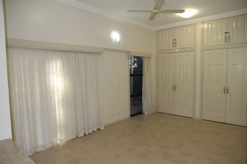 6/548 Esplanade Urangan QLD 4655 - Image 3