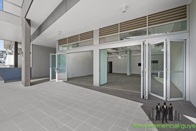 204/113 Landsborough Ave Scarborough QLD 4020 - Image 1