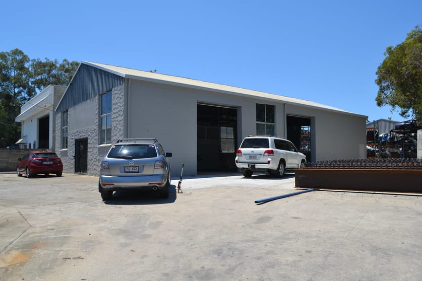 Click to view all images 4 Cahill Ct Burleigh Heads QLD 4220 - Image 1