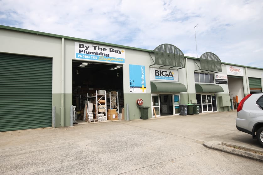 2/70 Andrew Street Wynnum QLD 4178 - Image 1
