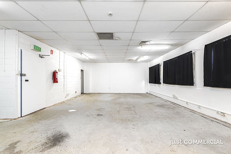 44 Downing Street Oakleigh VIC 3166 - Image 3
