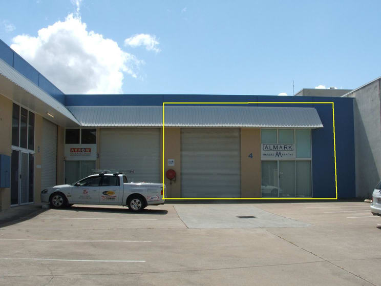 Click to view all images 4/27 Hutchinson Street Burleigh Heads QLD 4220 - Image 1