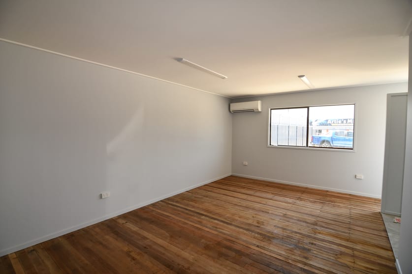 Click to view all images Suite 3, 37 Ross River Road Mysterton QLD 4812 - Image 3