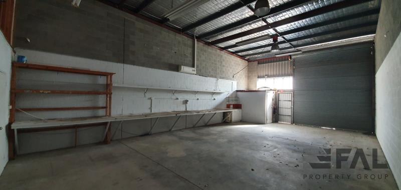 Click to view all images Unit 2/18 Spine Street Sumner QLD 4074 - Image 2