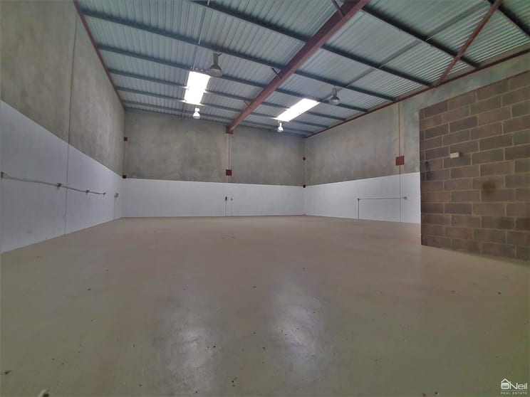 Click to view all images 3/10 Dickens Place Armadale WA 6112 - Image 2