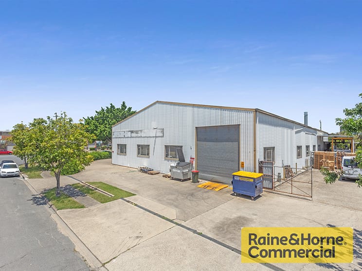 121 Links Avenue South Eagle Farm QLD 4009 - Image 1