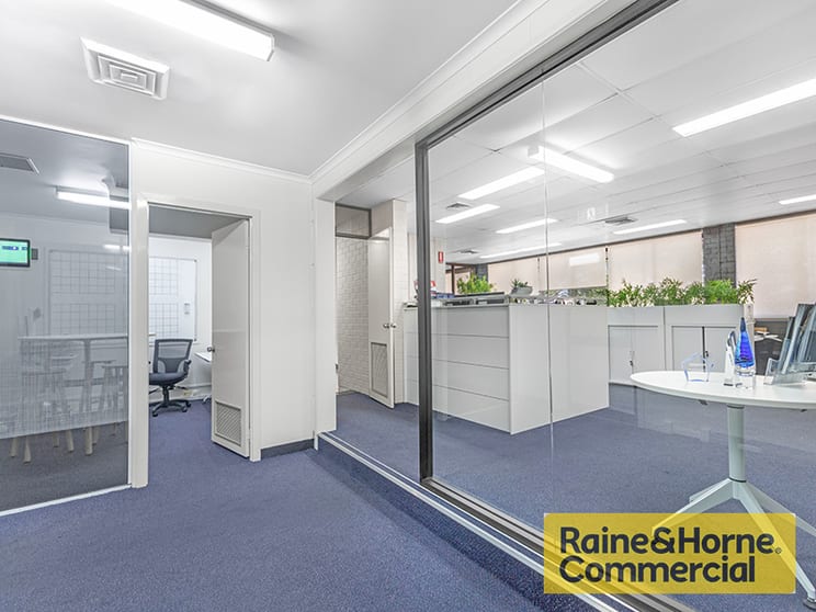 121 Links Avenue South Eagle Farm QLD 4009 - Image 3