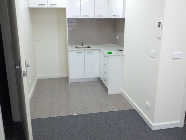 Click to view all images 1/763 Centre Road Bentleigh East VIC 3165 - Image 3