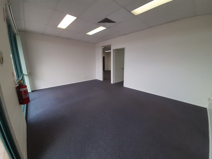 8/107 Boat Harbour Drive Pialba QLD 4655 - Image 2