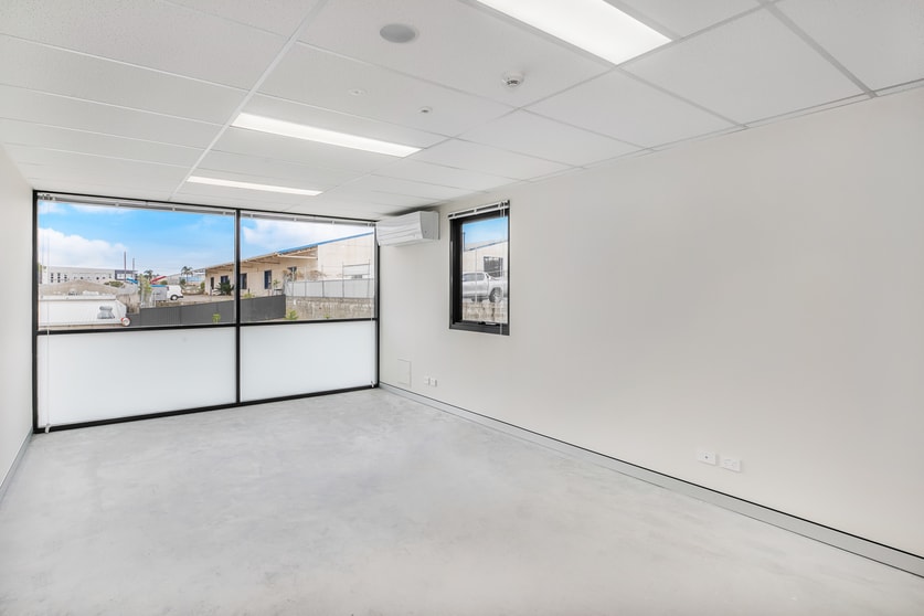 Click to view all images 2/20-22 Yalgar Road Kirrawee NSW 2232 - Image 2