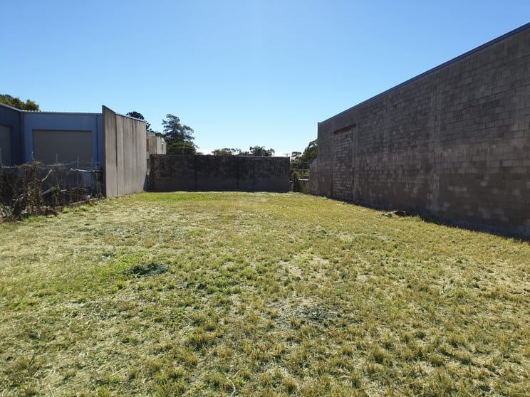 Click to view all images 31 Allen Street Moffat Beach QLD 4551 - Image 2