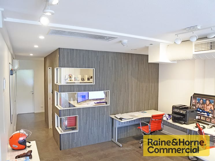 1/55 Douglas Street Milton QLD 4064 - Image 3