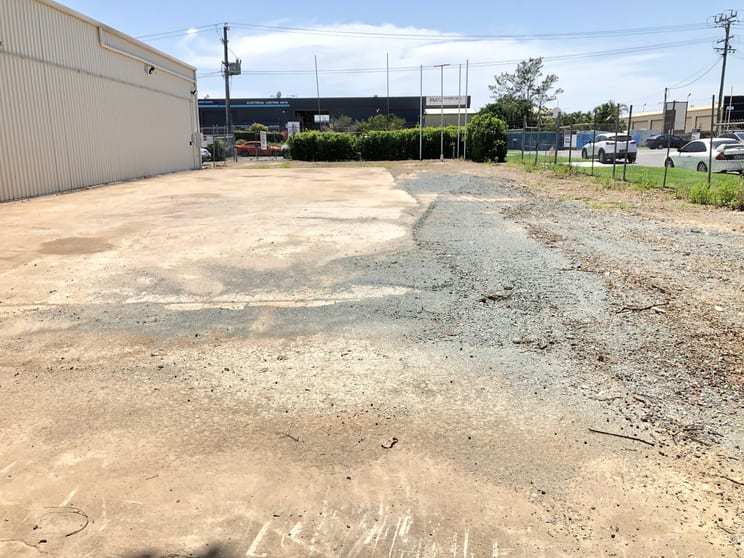 2/15 Old Pacific Highway Yatala QLD 4207 - Image 1