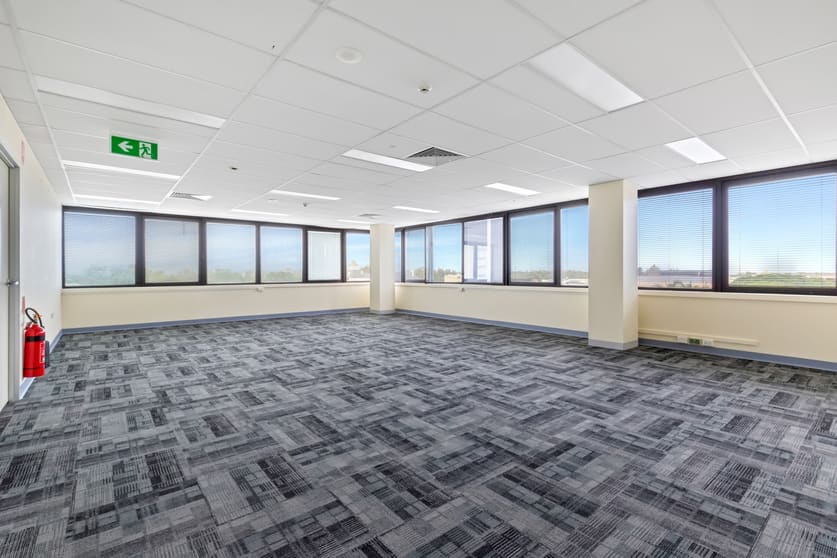 Click to view all images Level 5 Suite 5B/5/34 East Street Rockhampton City QLD 4700 - Image 3