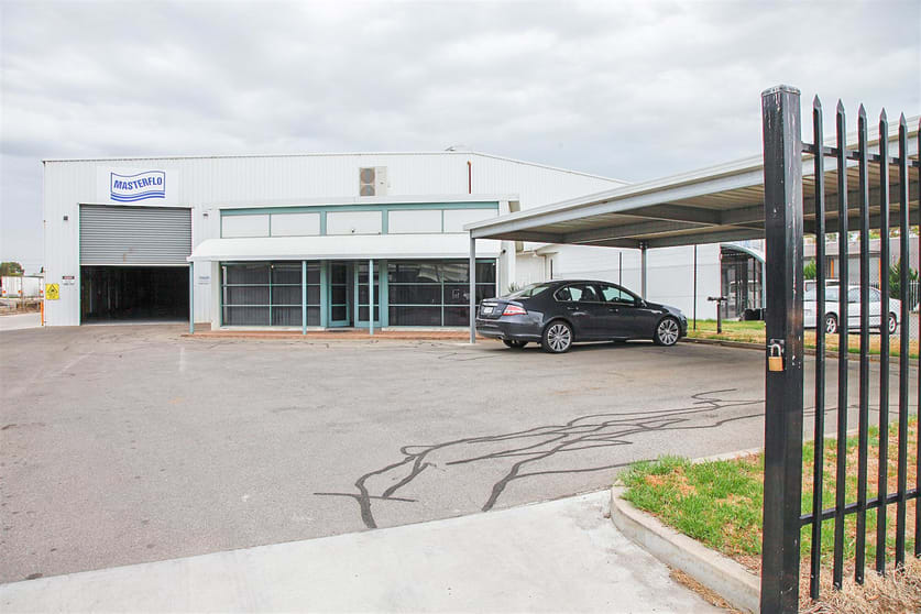 Click to view all images 19 Rosberg Wingfield SA 5013 - Image 1