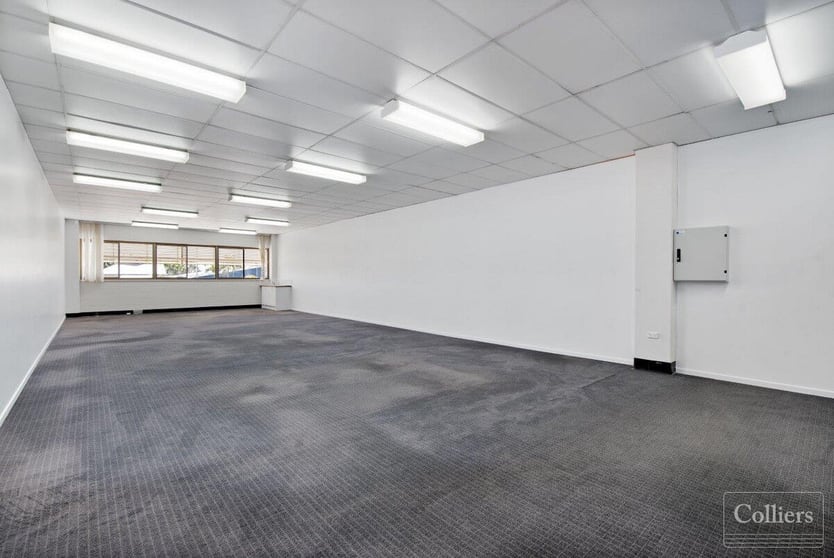 Click to view all images 7/153-155 Charters Towers Road Hyde Park QLD 4812 - Image 3