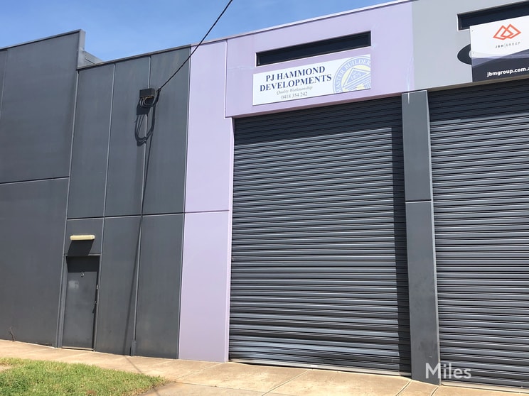 Click to view all images 3 Vear Street Heidelberg West VIC 3081 - Image 1