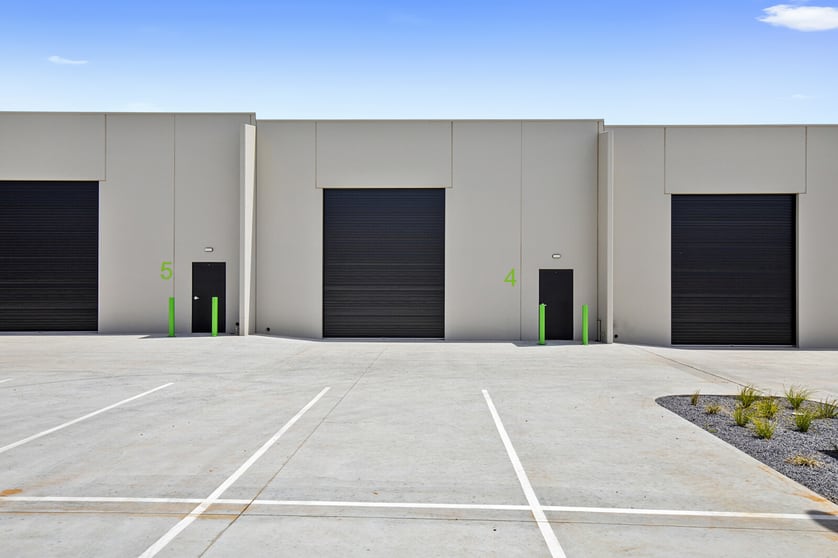 Click to view all images Unit 4, 30 Waringa Drive Wendouree VIC 3355 - Image 1