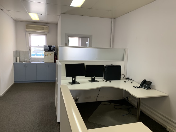Click to view all images Level 1/240 Como Parade West Parkdale VIC 3195 - Image 2