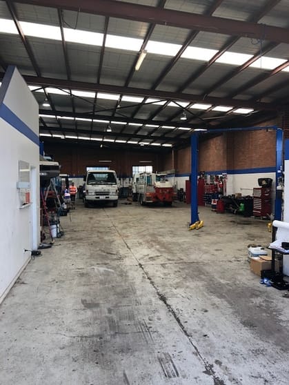 Click to view all images 2/23 Industrial Drive Braeside VIC 3195 - Image 3