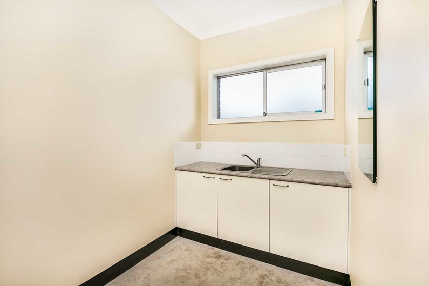 Click to view all images 1/96 Gymea Bay Road Gymea NSW 2227 - Image 3