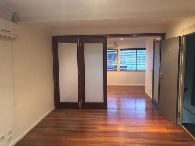 Click to view all images SHOP 7/30 James St Burleigh Heads QLD 4220 - Image 3