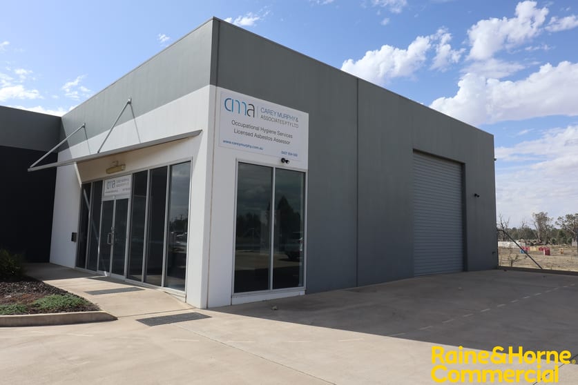 7/181 Hammond Avenue Wagga Wagga NSW 2650 - Image 2