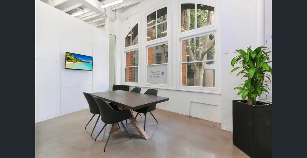 Click to view all images 2/185 Gloucester Street Sydney NSW 2000 - Image 3