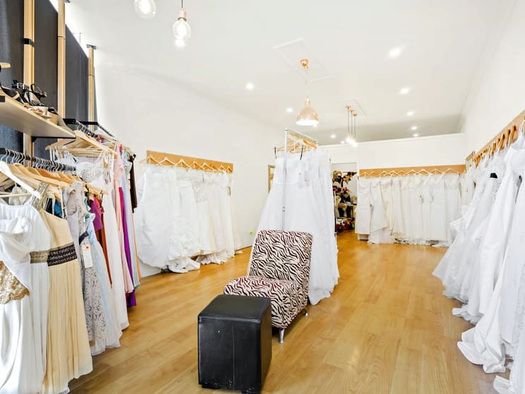 Click to view all images 3/139 Main Street Mornington VIC 3931 - Image 2