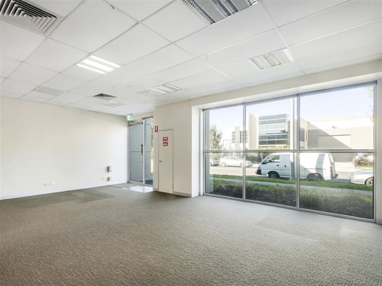 Click to view all images 6/15-21 Butler Way Tullamarine VIC 3043 - Image 2