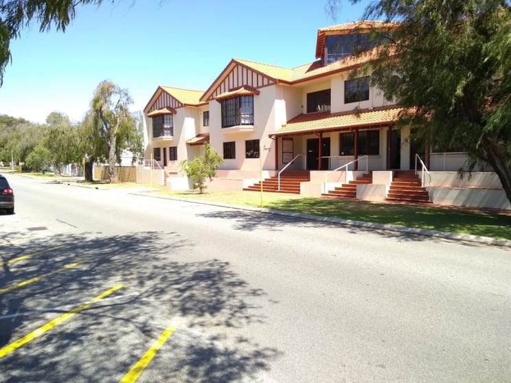 Click to view all images Suite 3/10 Johnston Street Peppermint Grove WA 6011 - Image 1