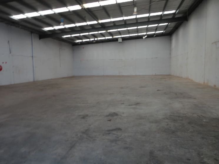 Click to view all images 3 Trade Place Coburg North VIC 3058 - Image 2