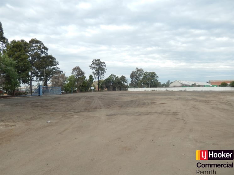 Click to view all images St Marys NSW 2760 - Image 1