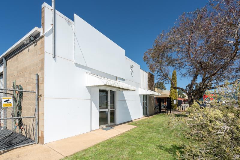 Unit 1&2/12 Saxon Street Wagga Wagga NSW 2650 - Image 3