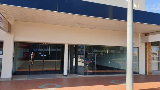 Click to view all images 2/202 Bridge Street Tamworth NSW 2340 - Image 3