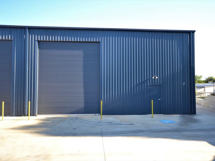 Click to view all images Shed 2/5-7 Yarra Lane Rockville QLD 4350 - Image 1