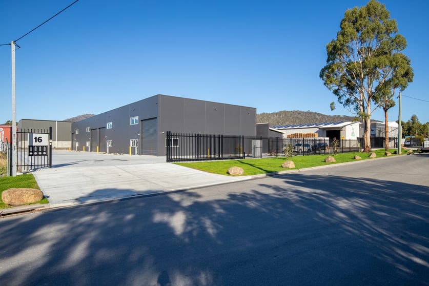 Click to view all images Unit 1/16 Maxwells Road Cambridge TAS 7170 - Image 1