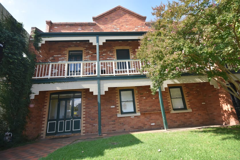 1/556 Macauley Street Albury NSW 2640 - Image 2