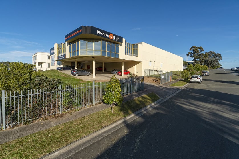 Click to view all images 403 DORSET ROAD Bayswater VIC 3153 - Image 1