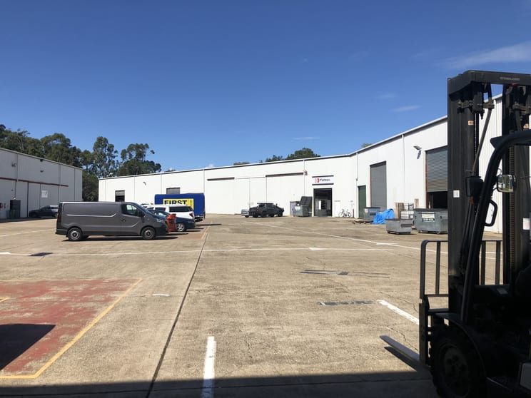 Click to view all images Molendinar QLD 4214 - Image 2