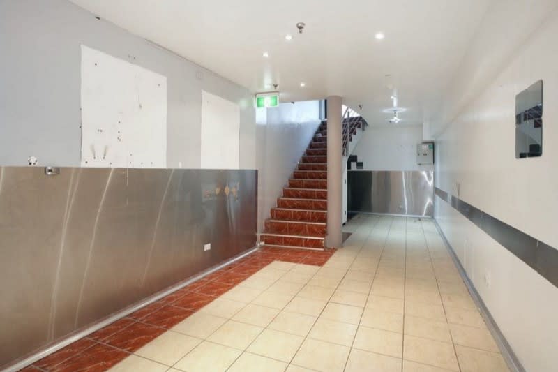 Click to view all images Level Lower Garo/72A Darlinghurst Road Potts Point NSW 2011 - Image 2