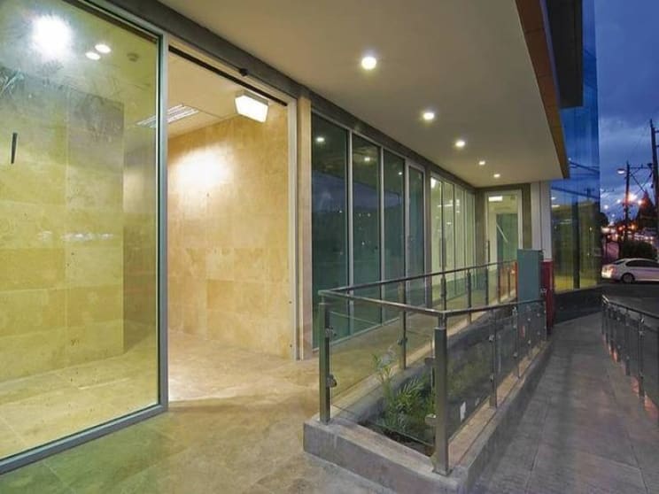 Click to view all images 6/207-211 Buckley Street Essendon VIC 3040 - Image 2