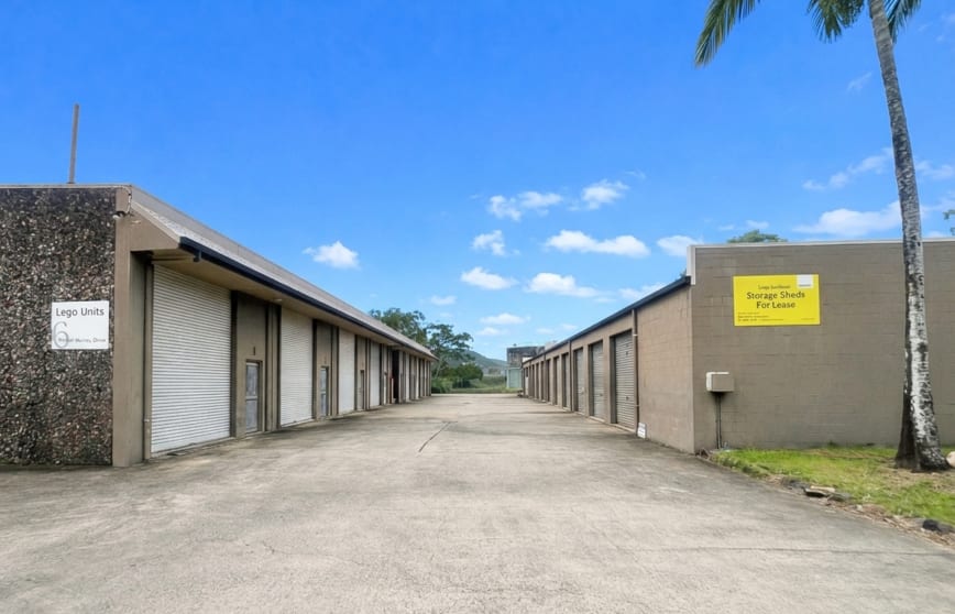 Click to view all images Lego Lockups/6 William Murray Drive Cannonvale QLD 4802 - Image 1