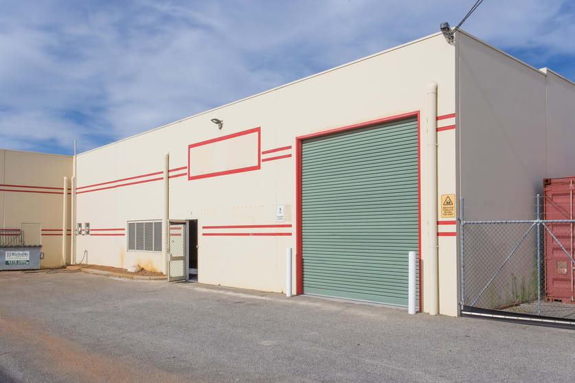 Click to view all images Unit 3/133 Kelvin Road Maddington WA 6109 - Image 3